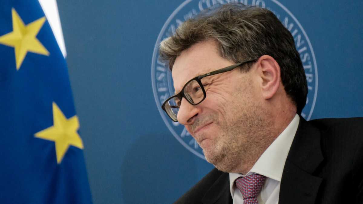 Immagine di Tra Eurostat e deficit, così Giorgetti tenta di mettere una pezza al Superbonus