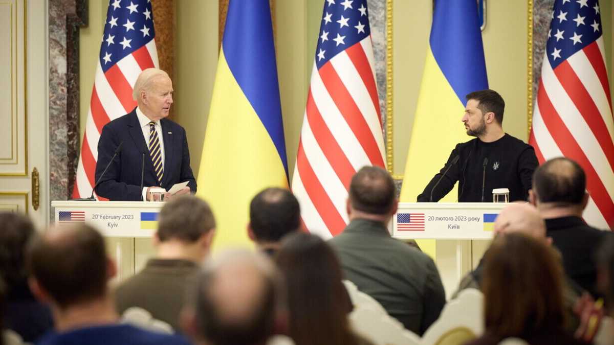 Immagine di Biden e Zelensky incarnano il fronte del mondo libero