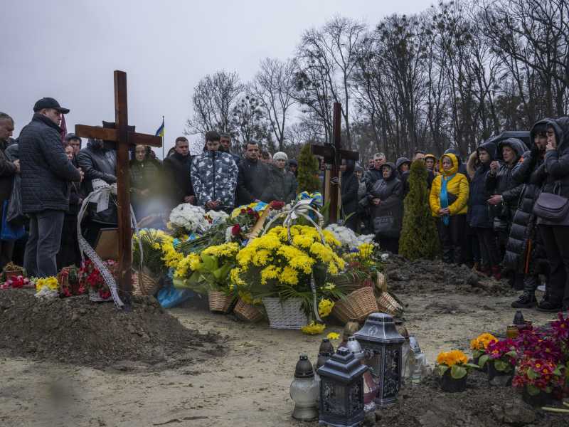 Il cimitero di Lychakiv (Foto AP Photo/Nariman El-Mofty)<br />