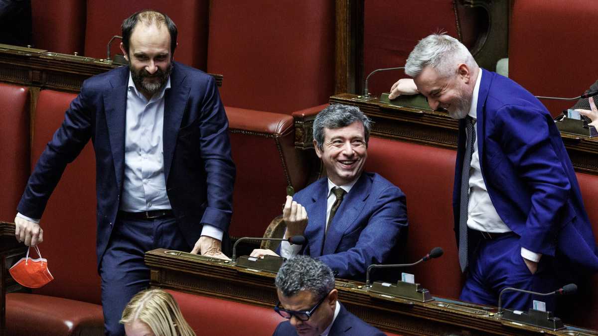 Immagine di Orlando: "Non faccio parte del gruppo dirigente del Pd". Ah no?