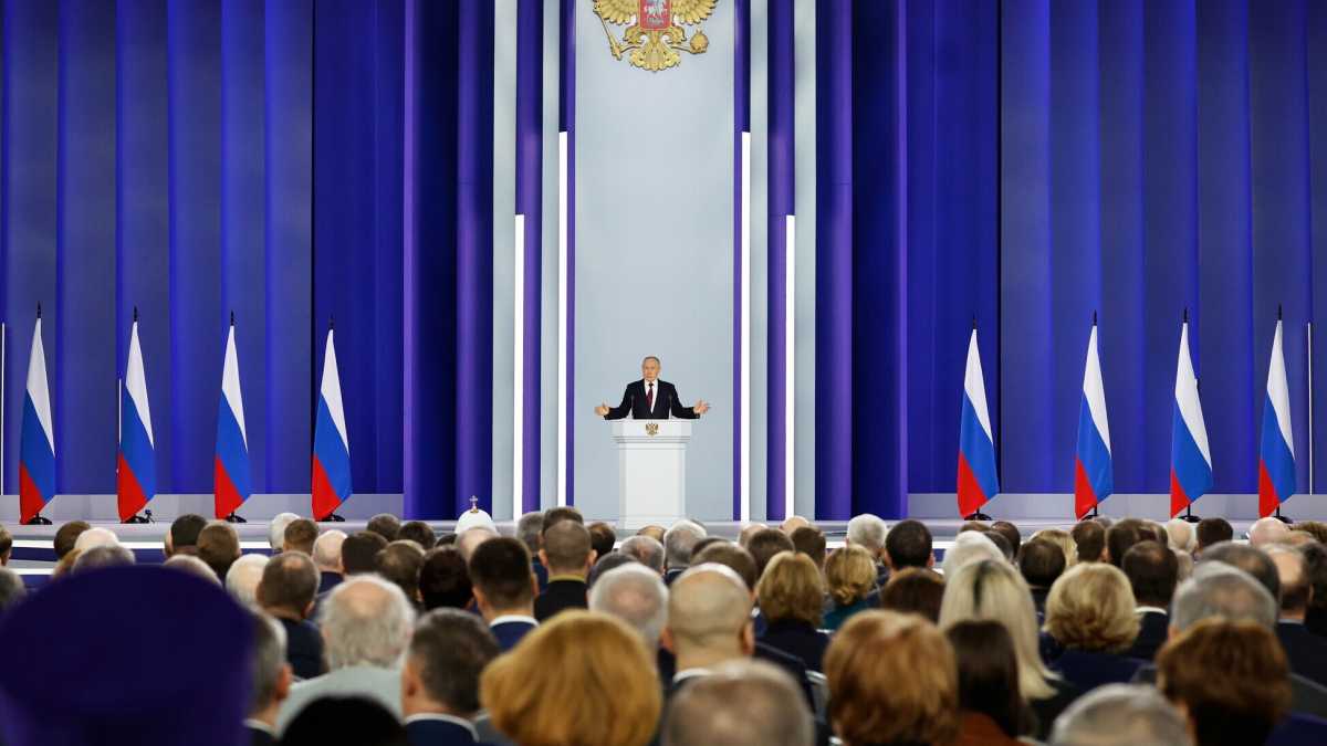 Immagine di Putin parla come Santoro