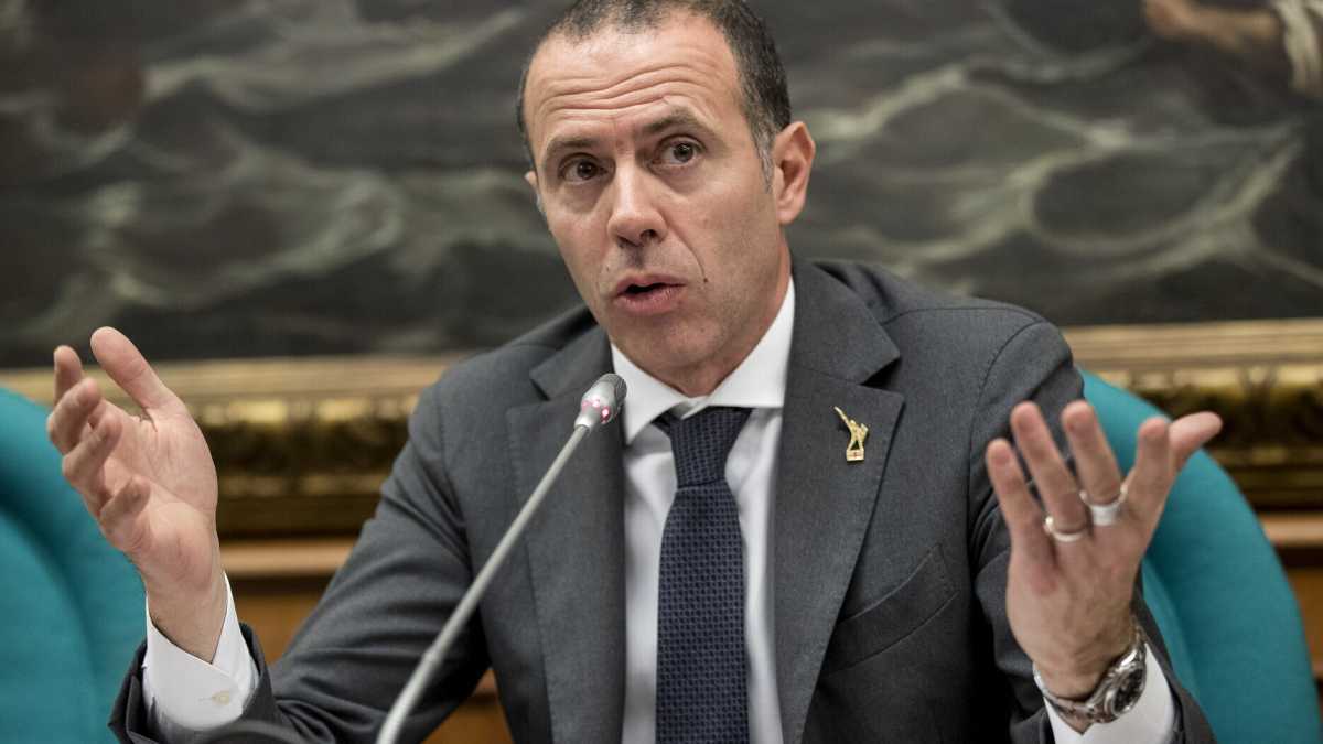 Immagine di "Cara Meloni, serve una riflessione sull'Ucraina: siamo ostaggi della propaganda bellicista". Parla il leghista Romeo