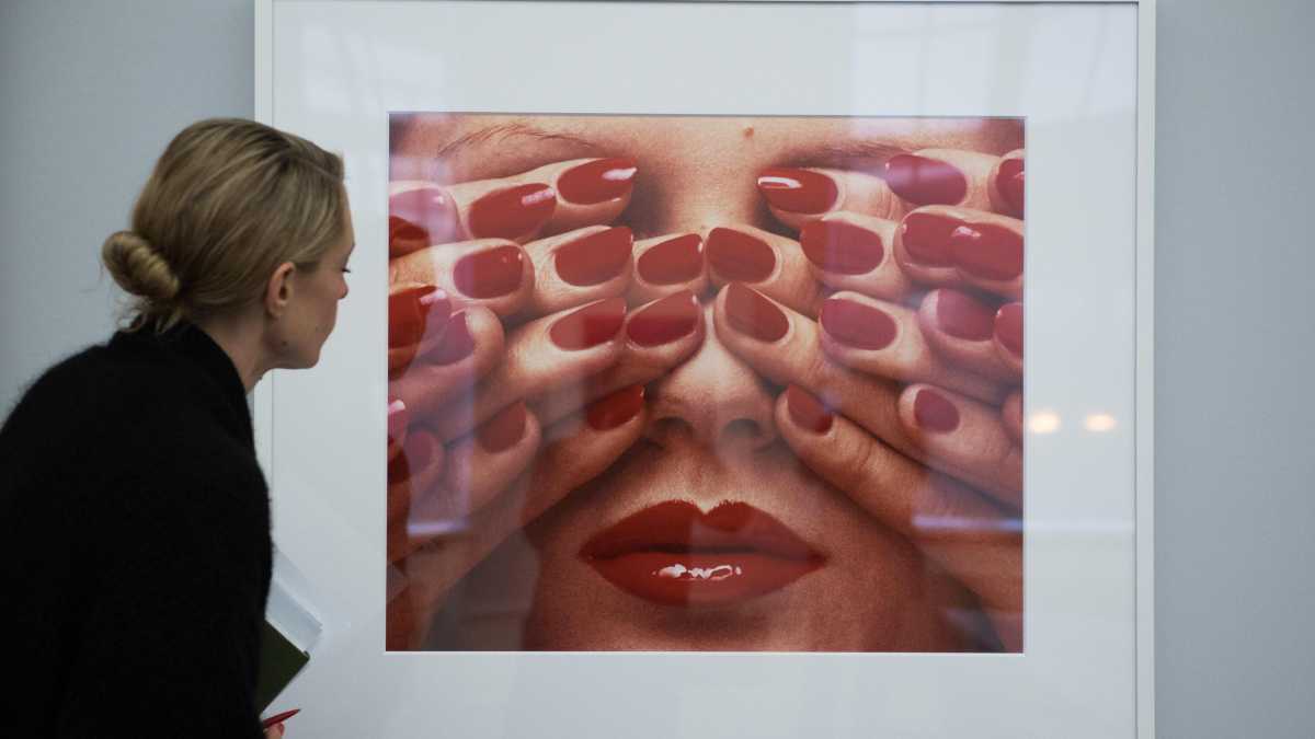 Immagine di Moda in cerca d’arte, e viceversa. Guy Bourdin ad Armani/Silos