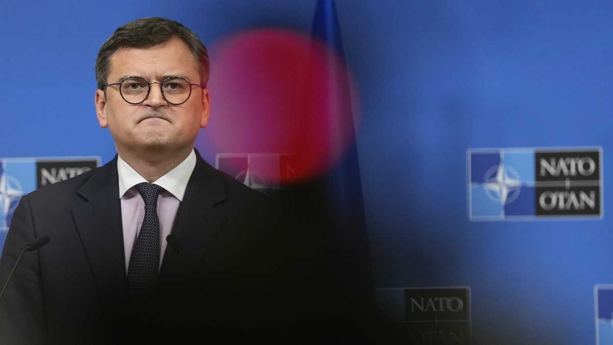 Immagine di Kuleba, Zelensky's Foreign minister: "Dear Mrs Meloni, now help us get the fighter jets"