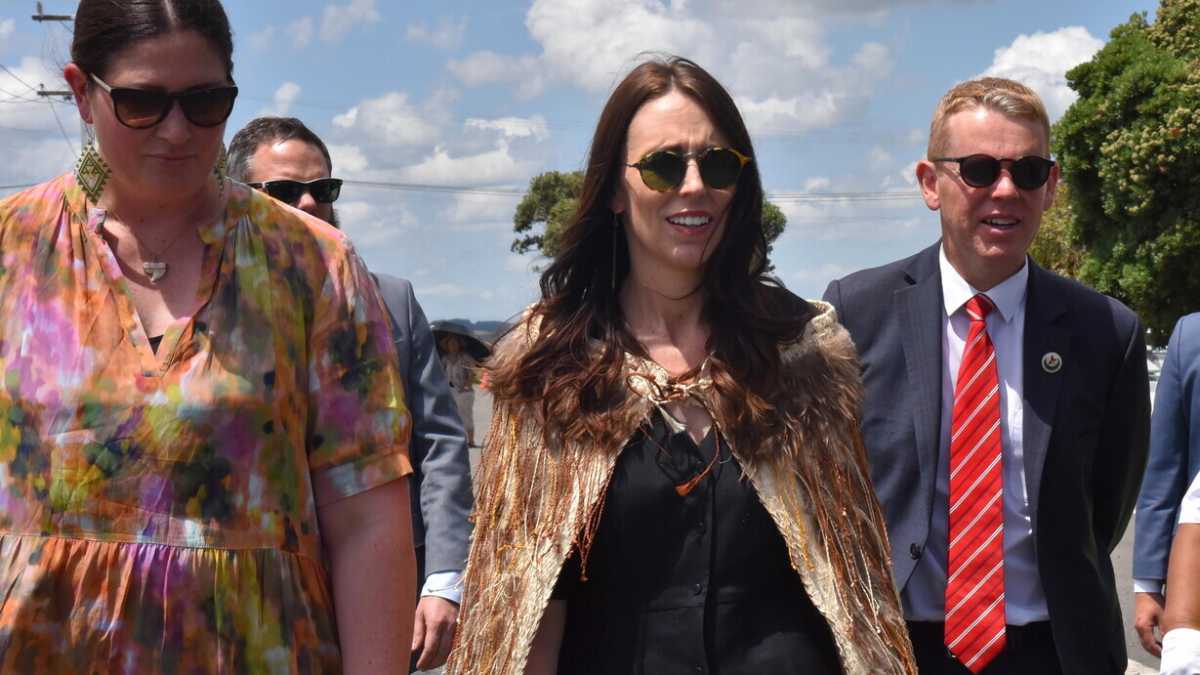 Immagine di La tuttofare perfetta è un modello che non tiene più. Jacinda e le altre