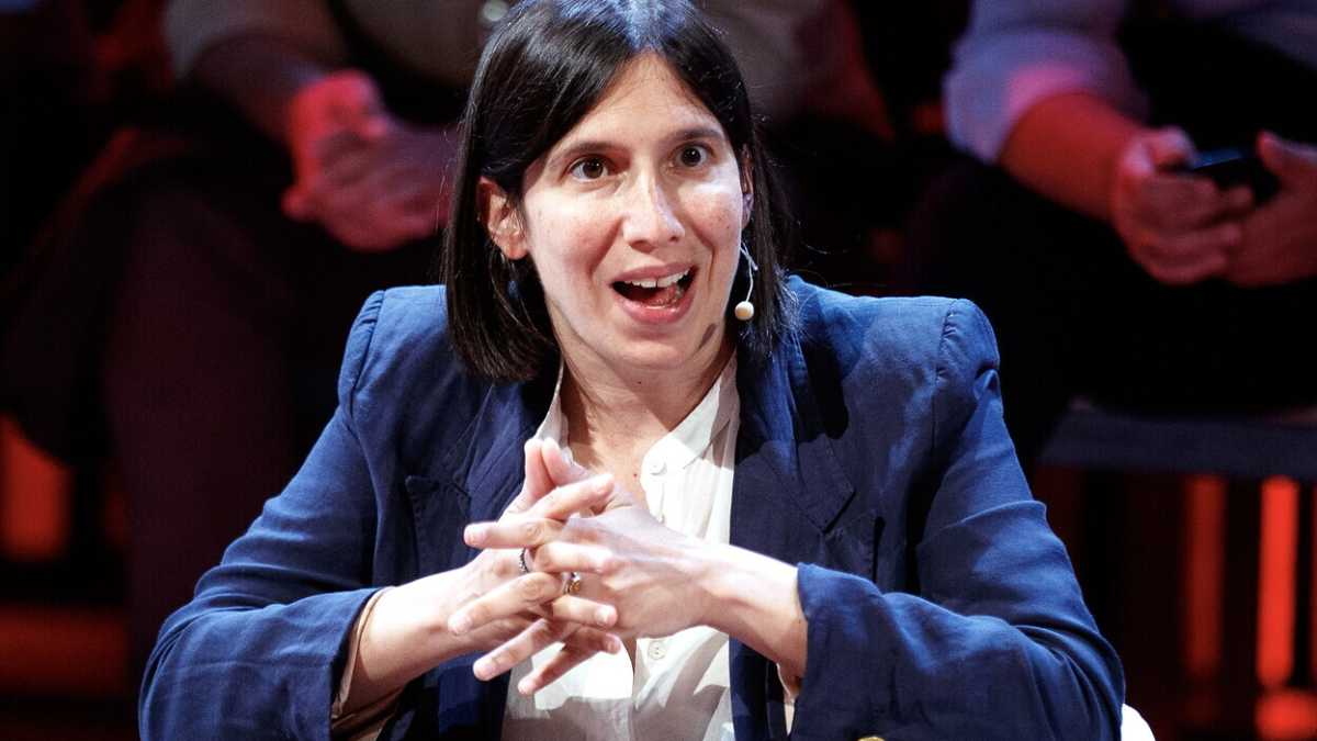 Immagine di Il vero banco di prova per Schlein è se cambierà nome al Pd