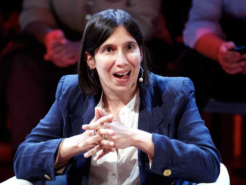 Il vero banco di prova per Schlein è se cambierà nome al Pd