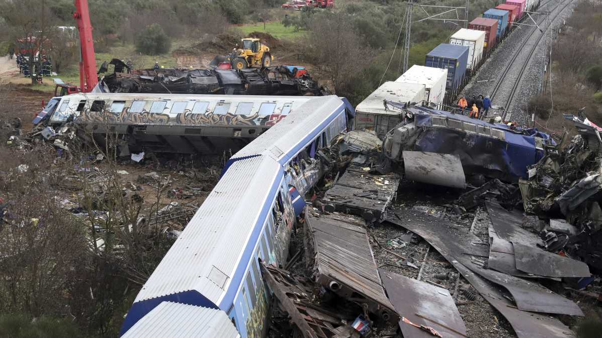 Immagine di Incidente ferroviario in Grecia: decine di vittime