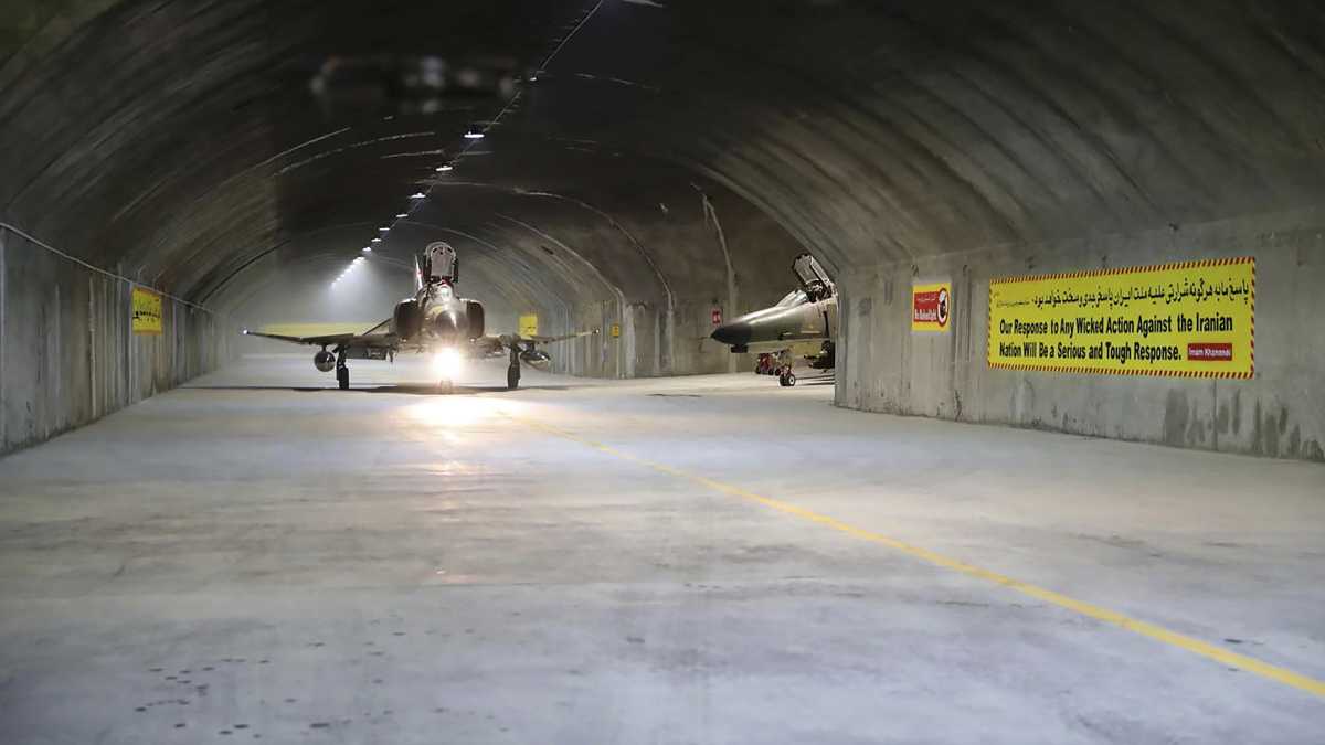 Immagine di Iran underground. I tunnel delle armi e delle centrifughe atomiche