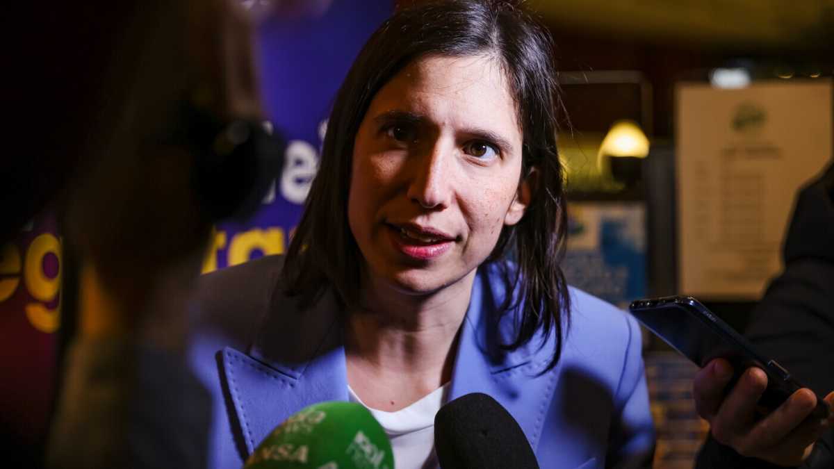 Immagine di Rubare voti a Conte e portare il Pd al 25 per cento. Il primo piano di Schlein