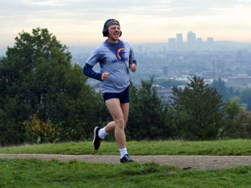 Una scena di Run Fatboy Run, film del 2007 diretto da David Schwimmer <br />