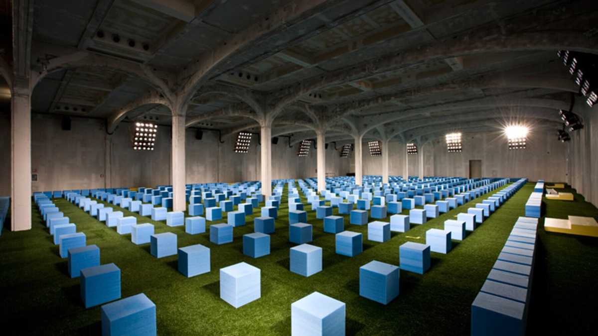 Immagine di Lo show virtuale è finta democrazia