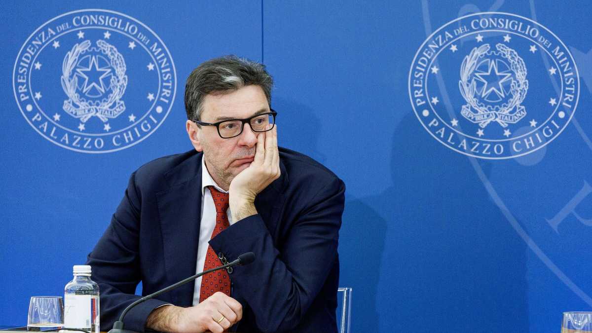 Immagine di Tutti i tormenti di Giorgetti sul Superbonus