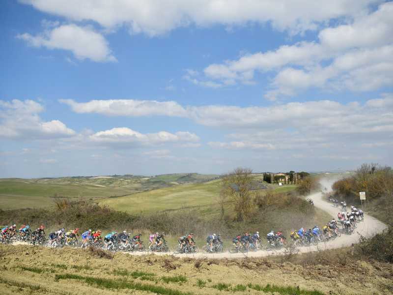 Un'immagine della Strade Bianche 2022 (foto Fabio Ferrari per LaPresse)<br />
