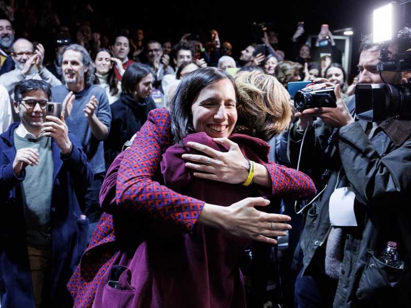 Elly Schlein festeggia la vittoria (Lapresse)