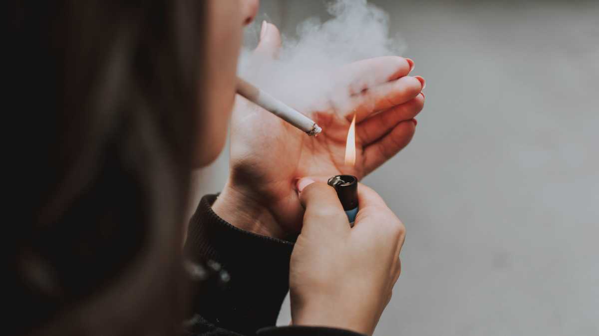 Immagine di Il divieto di fumo all’aperto: difficile da pensare e da far rispettare