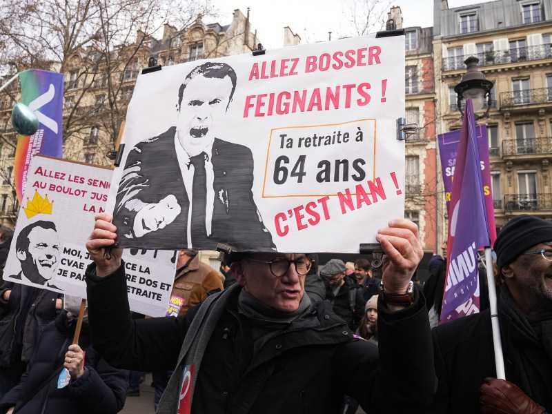Il blocco a oltranza contro Macron