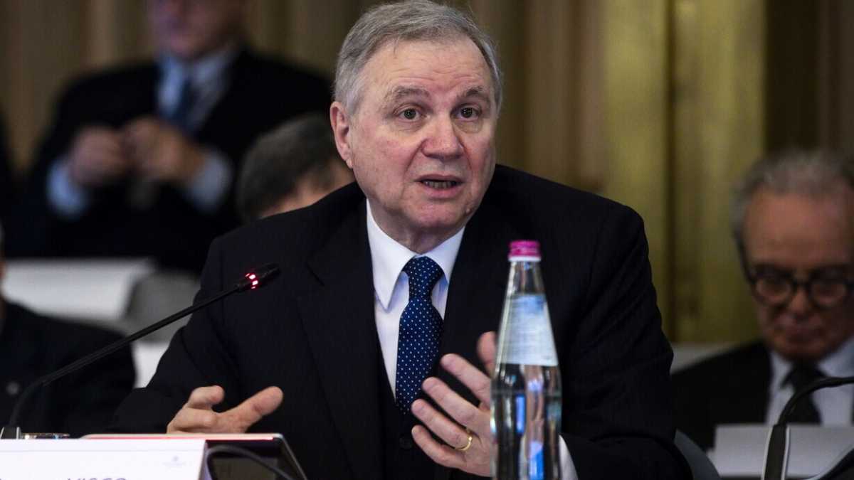 Immagine di Lo sbotto di Visco contro le parole dei suoi colleghi europei sul rialzo dei tassi