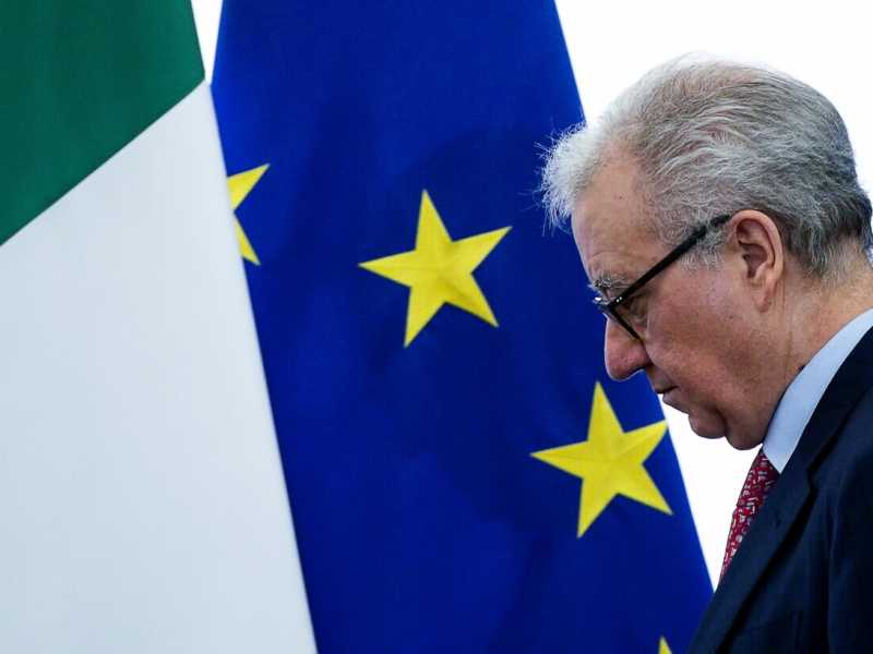 Il sottosegretario Mantovano, delegato alla Sicurezza (Ansa)