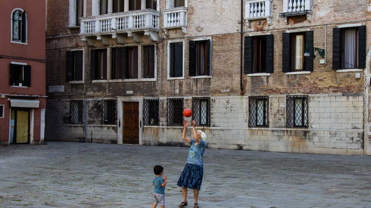 Immagine di La nonna che si toglieva i calli