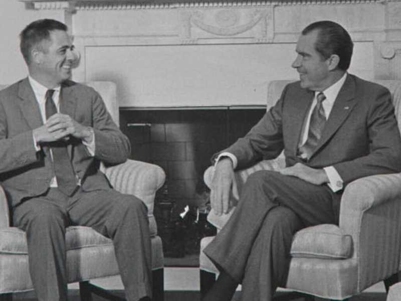  James L. Buckley con Richard Nixon (foto Wikimedia commons)
