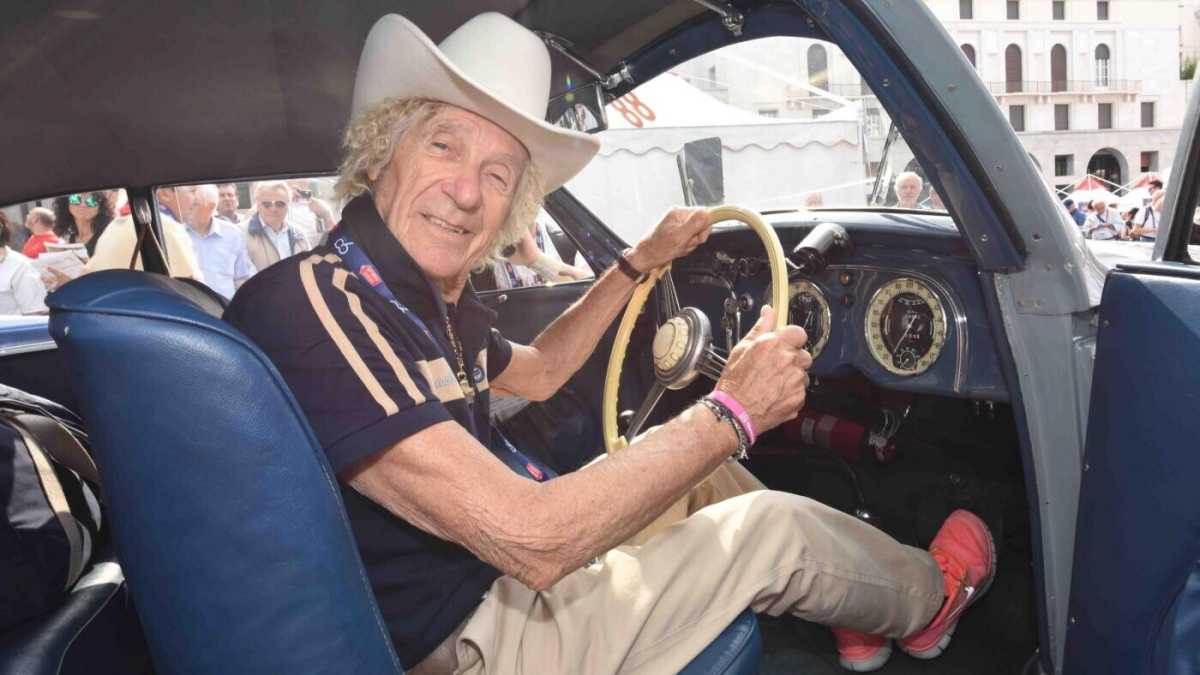 Immagine di Gli 80 anni da corsa di Arturo Merzario
