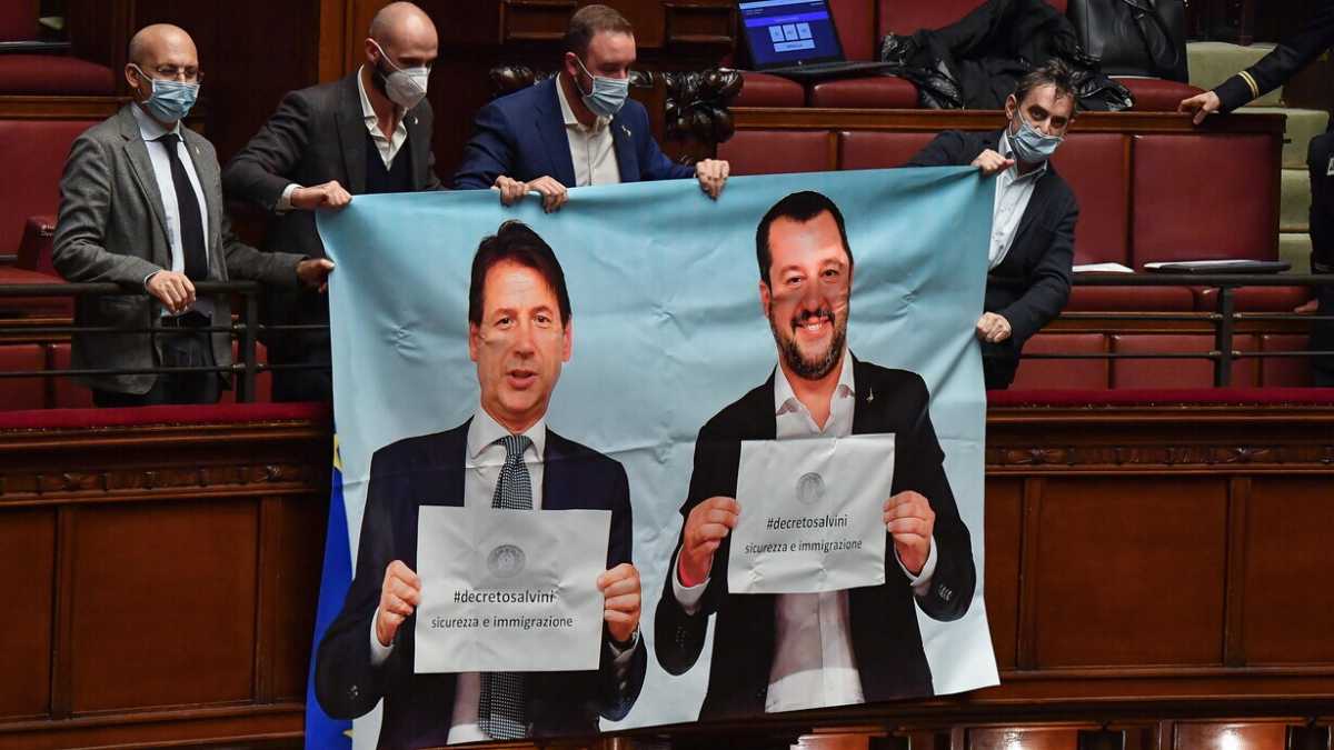 Immagine di Il fantasma dei decreti Salvini. Sull'immigrazione Conte è in difficoltà