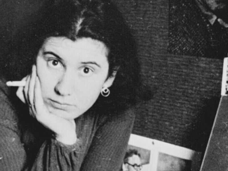 Etty Hillesum in un ritratto del 1937 (Foto di Bernard Meylink) <br />