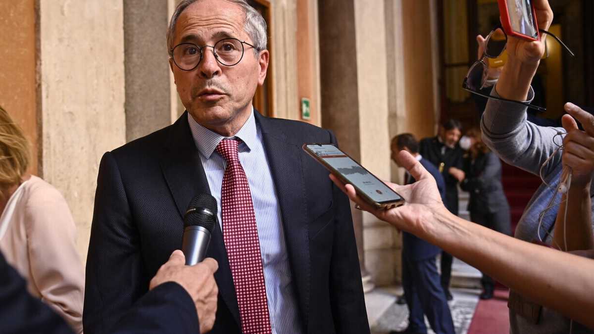 Immagine di Paradigma Crisanti. La solitudine di un uomo che si è trasformato in variante