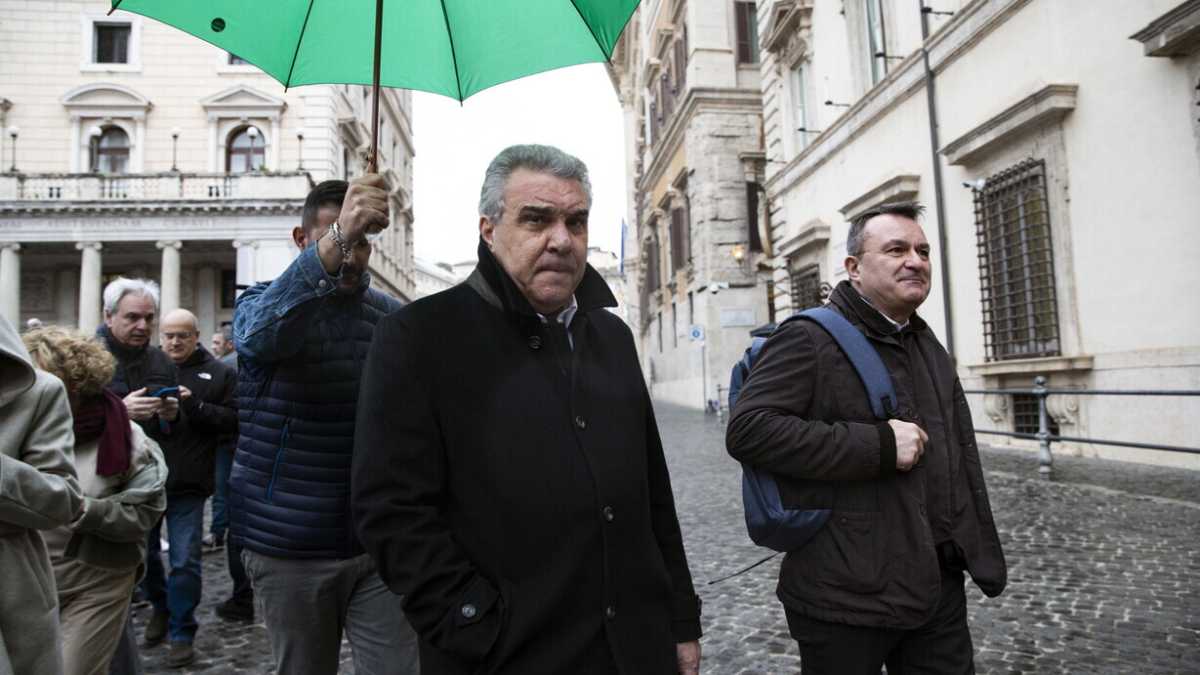 Immagine di I sindacati bocciano la riforma fiscale di Meloni: "Pronti alla mobilitazione"