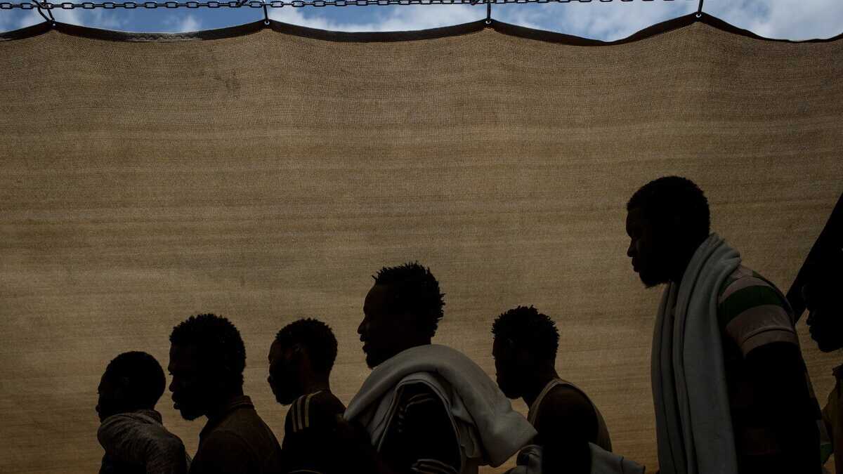 Immagine di La Russia ha interesse a destabilizzarci con i migranti, ma a Roma regna il caos