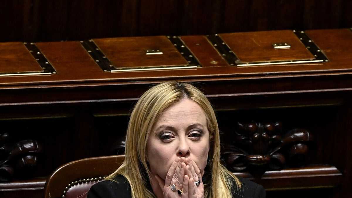 Immagine di I fantasmi di Meloni: dal Mes ai migranti. E poi Schlein