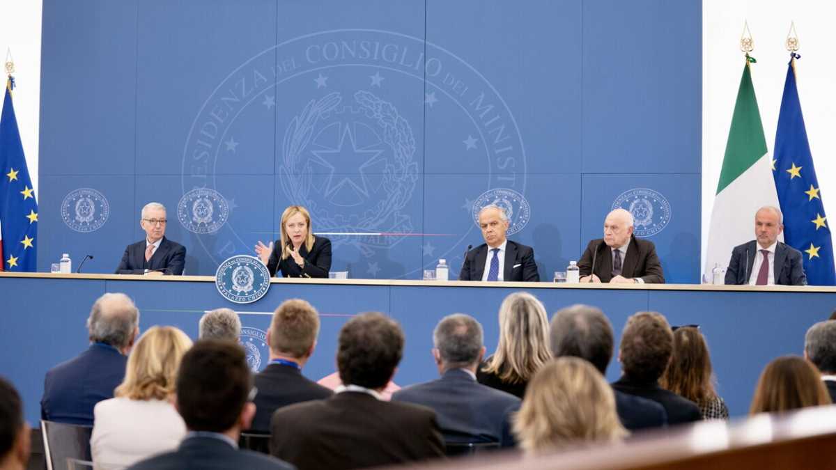 Immagine di Il Cdm approva riforma fiscale e Ponte sullo Stretto. Meloni: "Svolta necessaria"