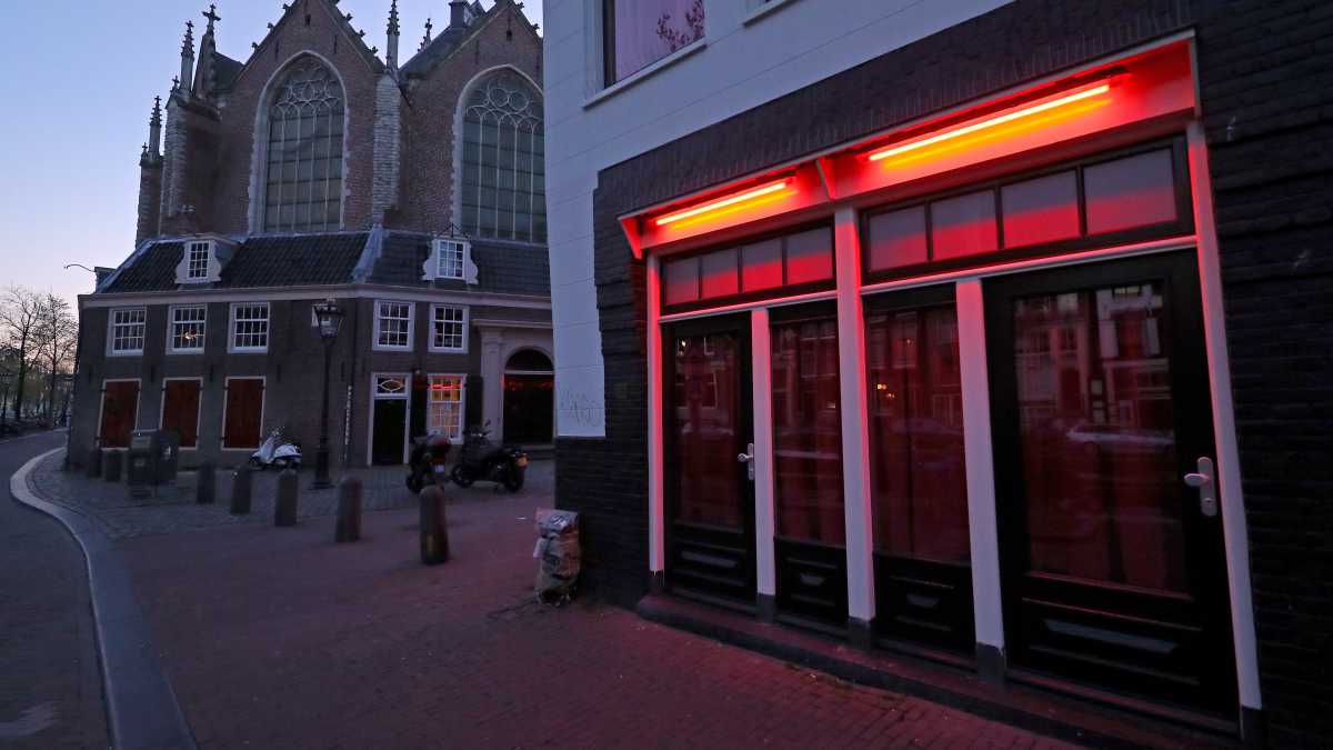 Immagine di L’Ema vuole stare ad Amsterdam, ma non vuole le luci rosse