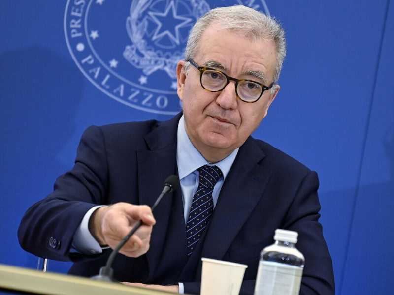 Il sottosegretario Alfredo Mantovano (Ansa)