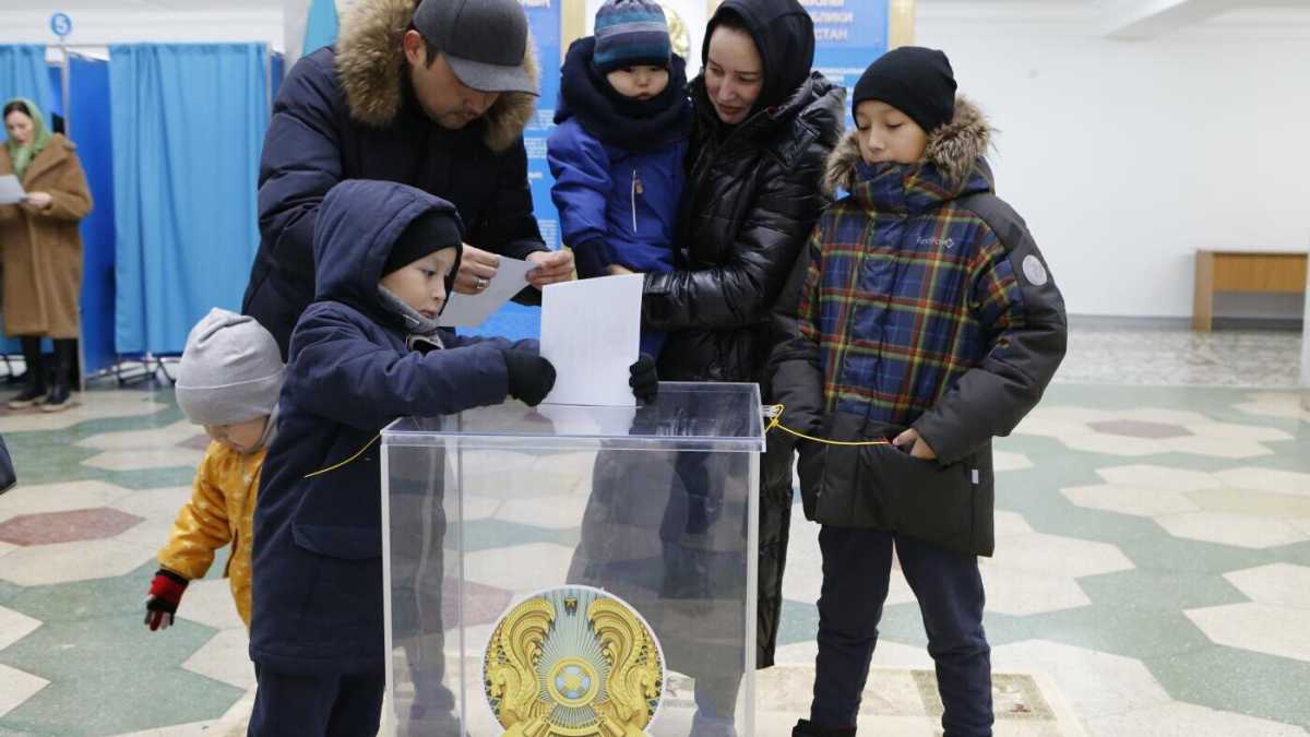 Immagine di Si vota in Kazakistan, in un paese sempre più vicino alla Cina