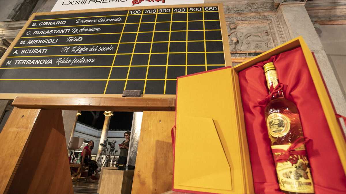 Immagine di Per voi poeti d’Italia, lo Strega Poesia (ma le vette del Sublime possono attendere)