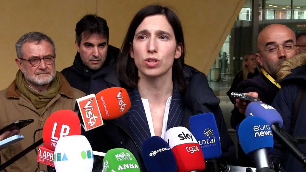 Immagine di Il Pse punta su Schlein dopo il Qatar. La missione europea e i sogni di Elly: tornerò da premier