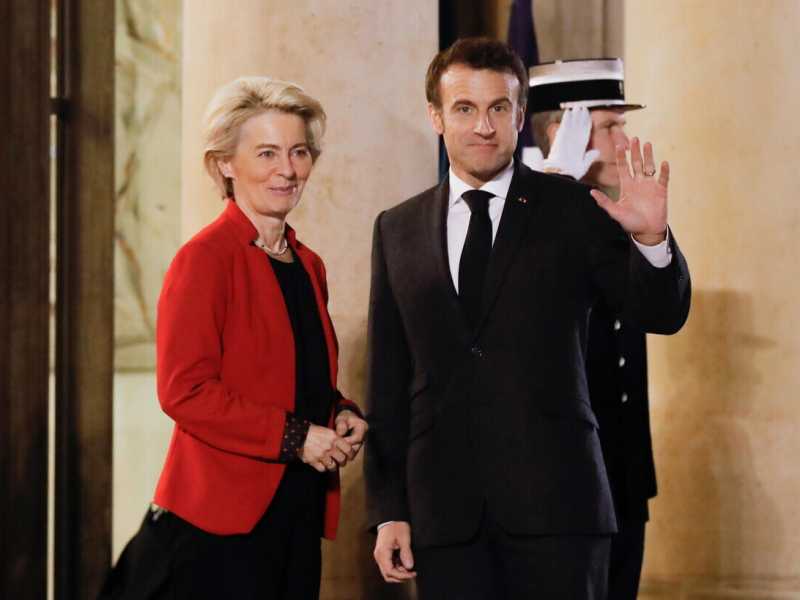 Ursula von der Leyen ed Emmanuel Macron (Ansa)