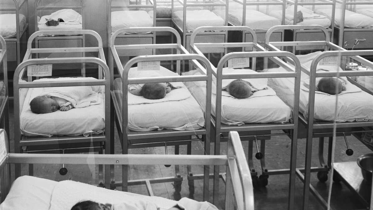 Immagine di Caro Michele, ecco perché la maternità surrogata disumanizza madre e figlio