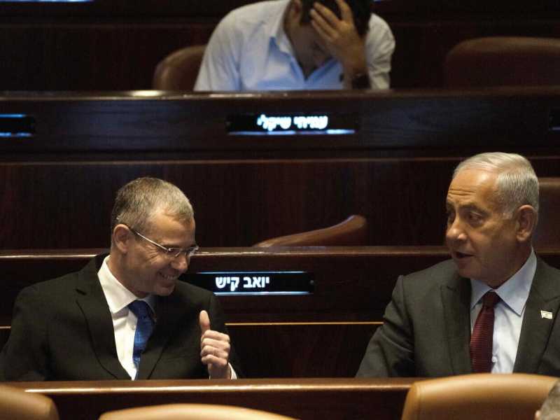 In Israele serve un pompiere per placare il governo e le proteste