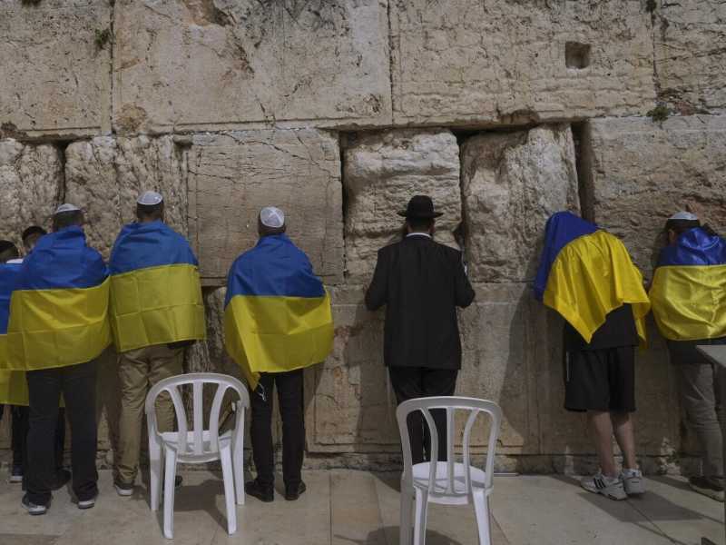 Kyiv chiama Israele e il rabbino capo dell'Ucraina ci spiega come