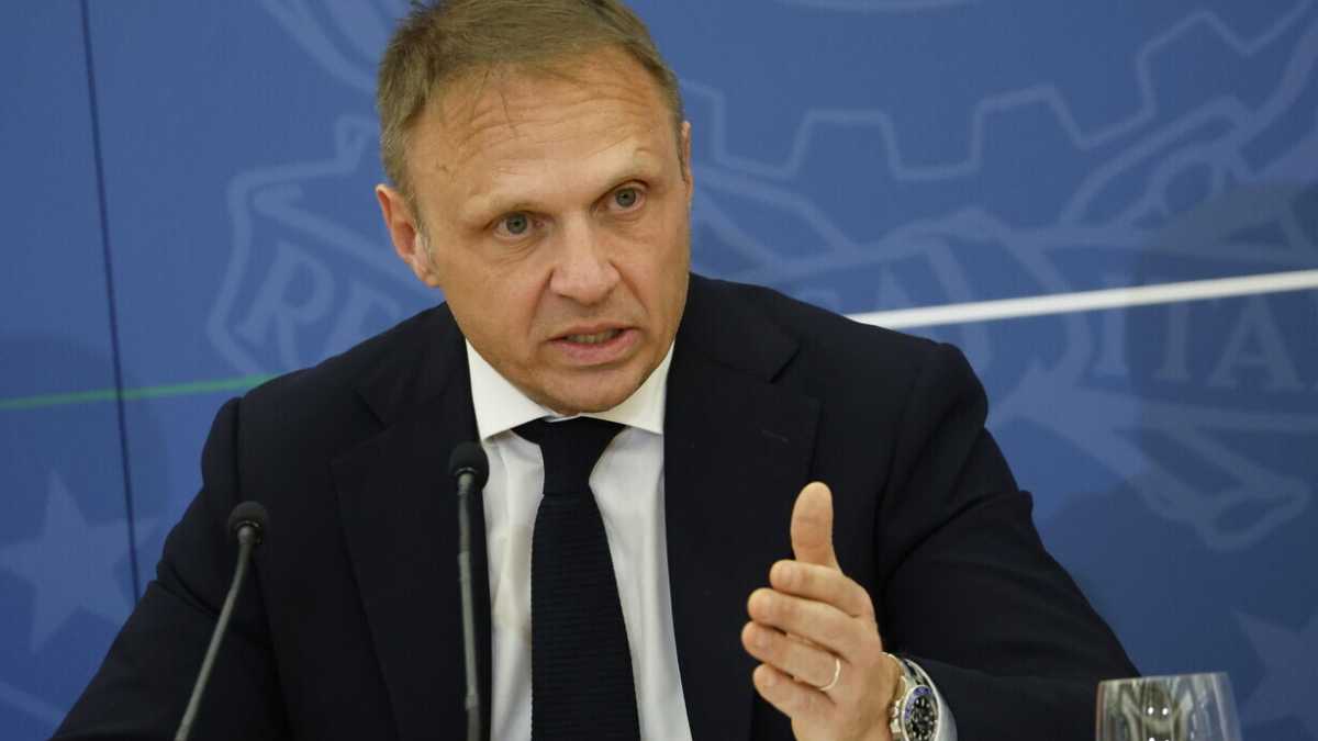 Immagine di Lollobrigida: "I ritardi del Pnrr? I fondi non sono tutte rose. Ora operazione verità"