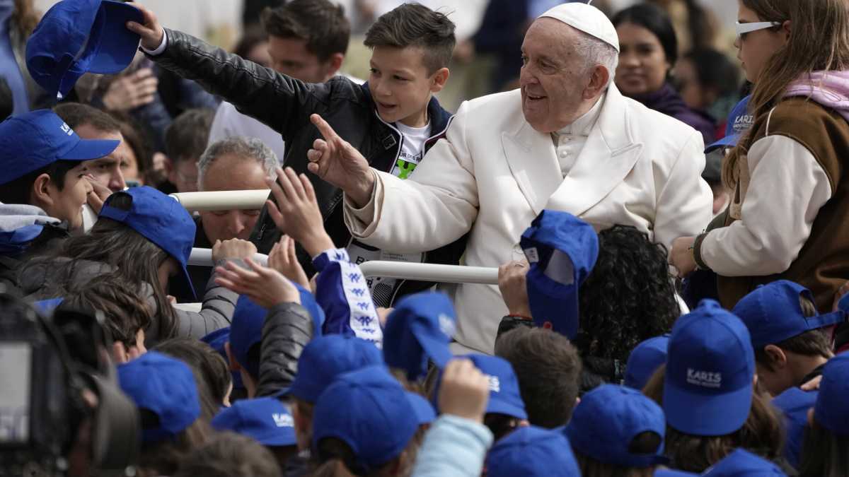 Immagine di Papa Francesco lascerà domani il Gemelli. Sarà in piazza San Pietro per la Domenica della Palme