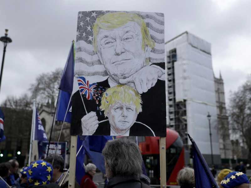 Putin, Trump e la Brexit. Il filo rosso della guerra ibrida contro l’occidente