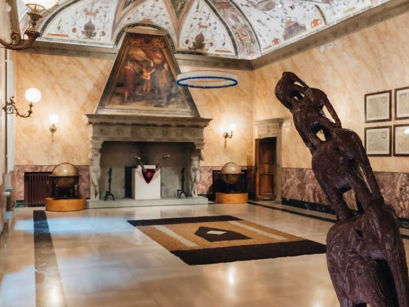 Palazzo Boncompagni seconda met&agrave; del XVI secolo, Sala delle udienze papali al piano terra, opere di Aldo Mondino Foto Marcela Ferreira&nbsp;<br />