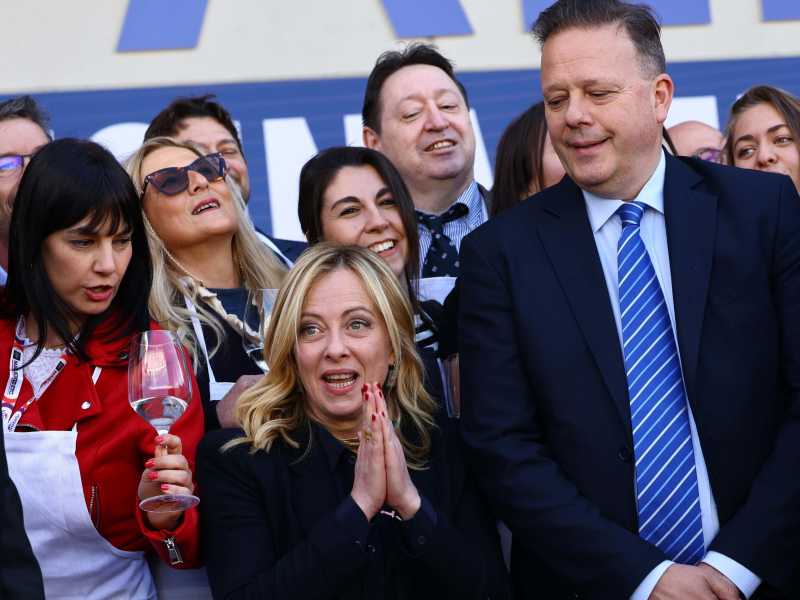 Meloni: "I ritardi del Pnrr non mi preoccupano. Ragioniamo sul liceo del Made in Italy"