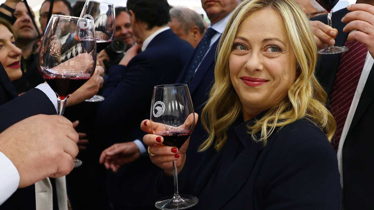 Immagine di Lezioni dal Vinitaly per Meloni: per proteggere il made in Italy tocca combattere il sovranismo