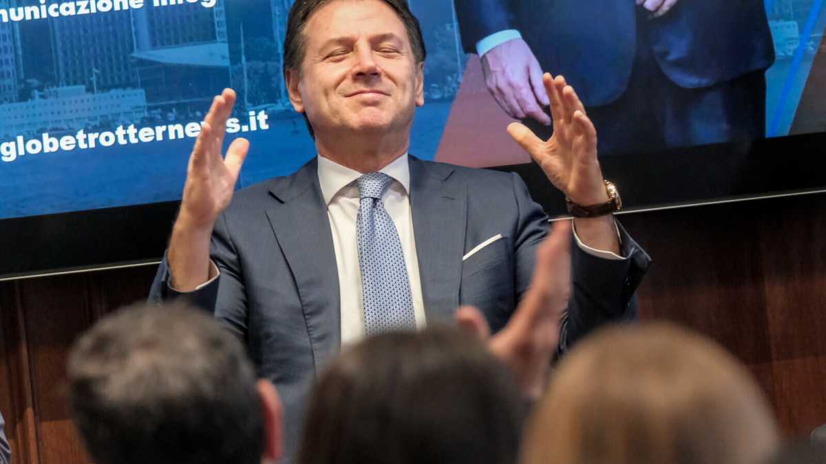 Immagine di Conte come Ettore Bernabei. È "Rai love" per frenare Schlein