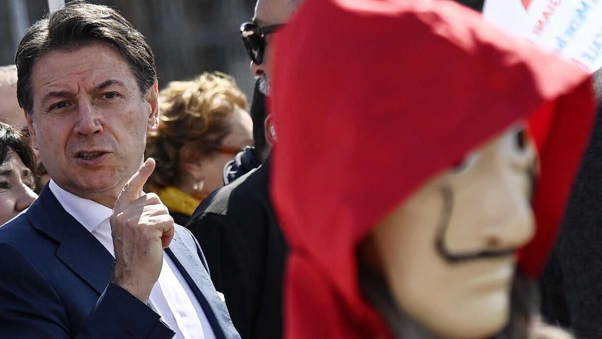 Immagine di A quale categoria femminile appartiene Giuseppe Conte